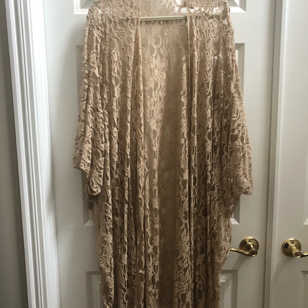 Lace kimono